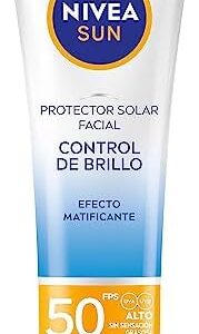 NIVEA SUN Protector Solar Facial Control De Brillo (50 ml), con Efecto Matificante de Larga Duración, Bloqueador solar FPS 50+, no Grasoso para Todo Tipo de Piel