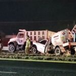 Pipa de Gas LP se impacta contra camión materialista en San Juan… Pipa de Gas LP se impacta contra camión materialista en San Juan…