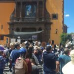 Peregrinos se juntan en San Juan del Río – Plaza de Armas Peregrinos se juntan en San Juan del Río – Plaza de Armas