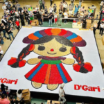Disfrutan queretanos de muñeca Lele gigante de gelatina – La Voz de Querétaro
