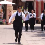Carrera de Meseros cautivó a espectadores en Centro de Tequisquiapan – El Sol de San …