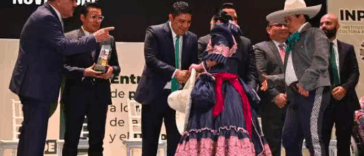 Reconocerán a 12 artistas potosinas en certamen 20 de Noviembre