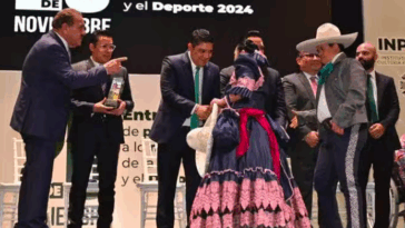 Reconocerán a 12 artistas potosinas en certamen 20 de Noviembre