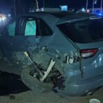 Aparatoso percance entre automóvil y camioneta – El Sol de San Juan del Río