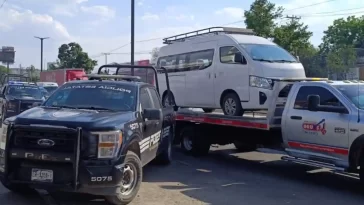 Aseguran camioneta con reporte de robo en operativo vial en San Juan del Río