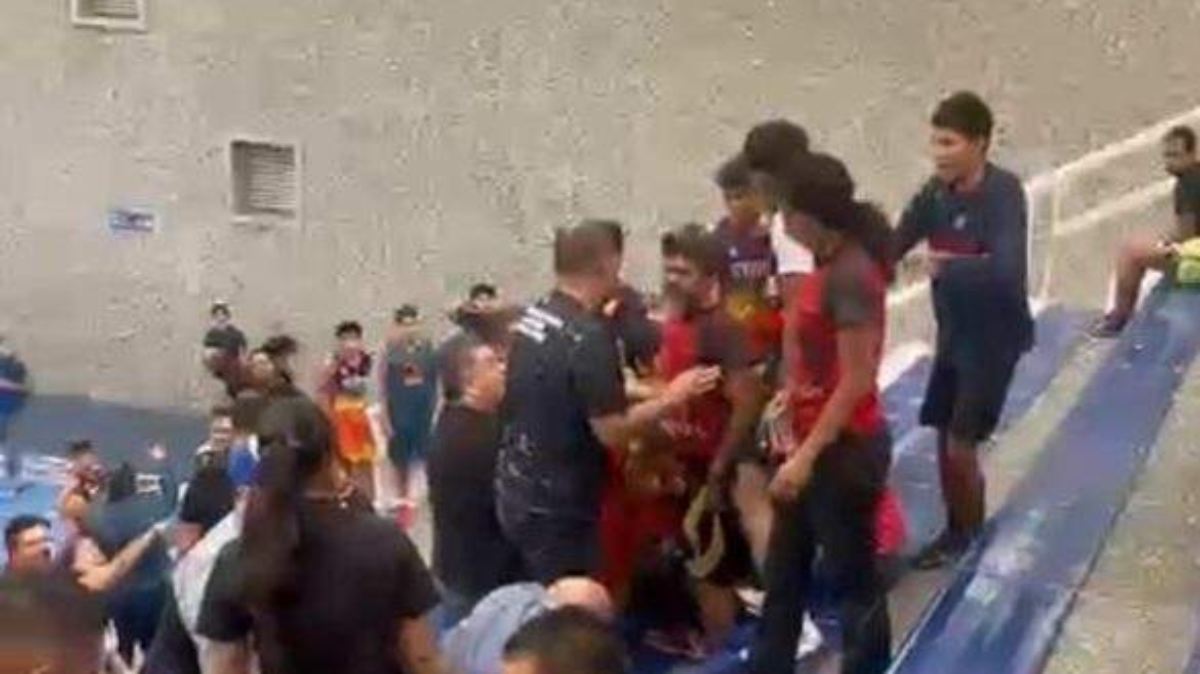 Juego de basquetbol fue escenario de una riña – El Sol de San Juan del Río