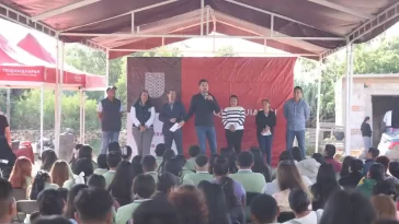Dan banderazo de arranque a construcción de barda en Tele bachillerato en La Fuente