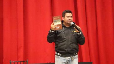 Presentaron el libro que sí cuenta la historia real de Tequisquiapan – El Sol de San Juan del Río
