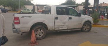 Equivoca freno con acelerador y provoca severo accidente en Tequisquiapan